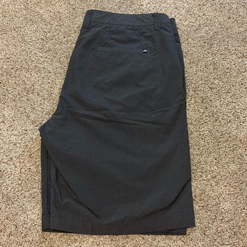 Travis Mathew Men’s Shorts- 36